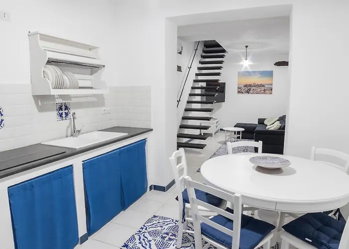 La Bomboniera ליפארי